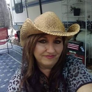 Meet your Posher, Vickie